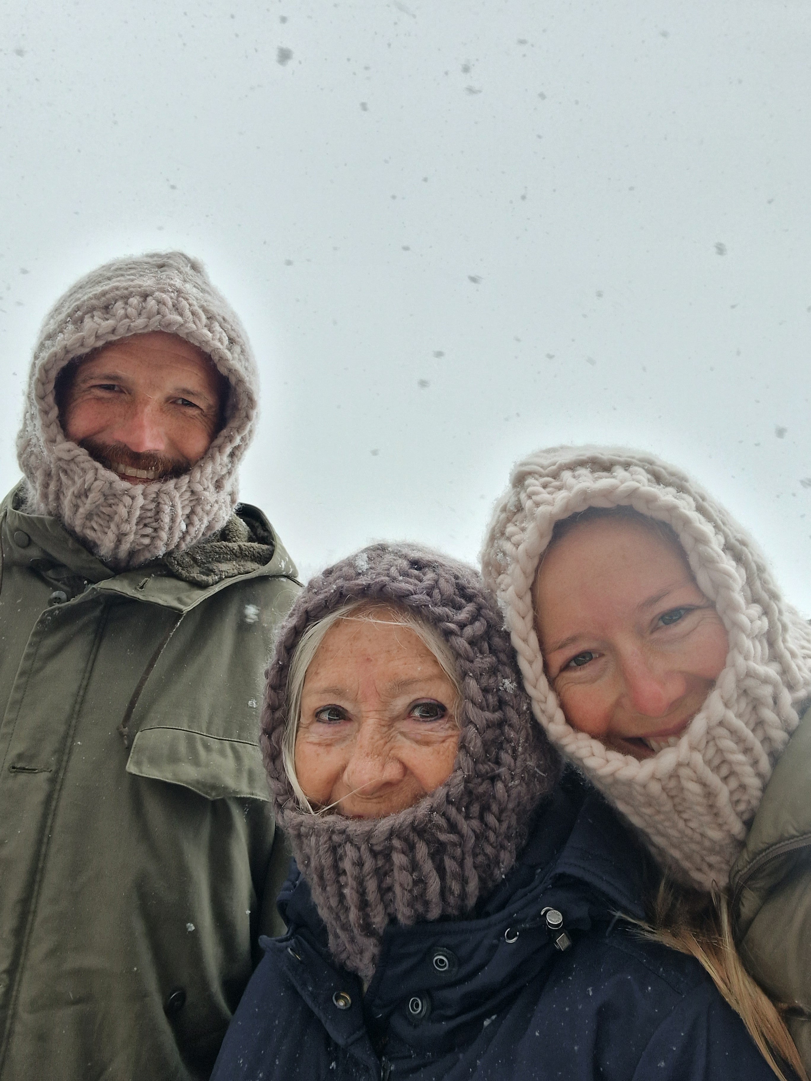Wollmütze Balaclava - 100% Wolle, Handgestrickt