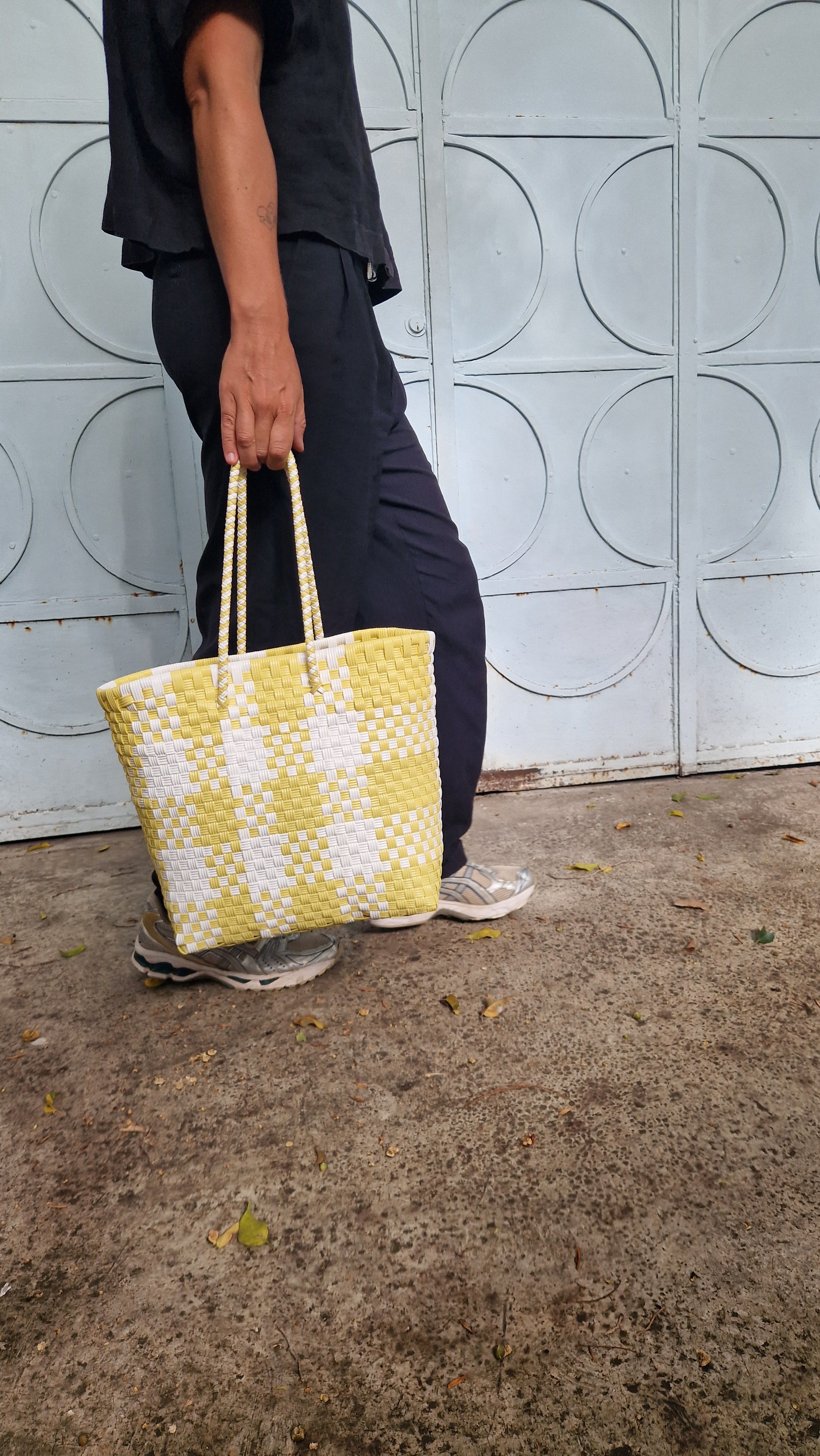Alma Tote Mediana Butter Yellow