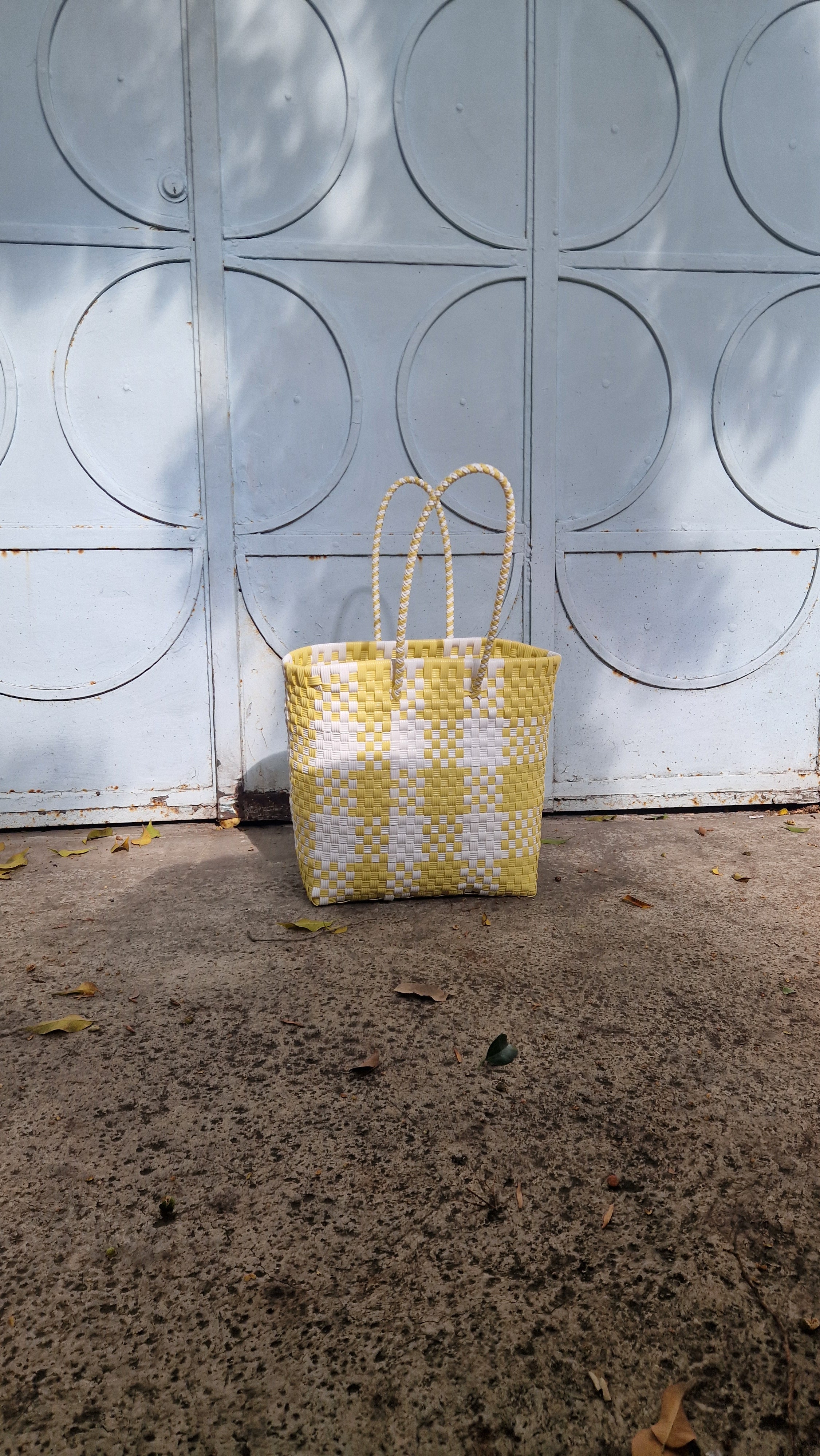 Alma Tote Mediana Butter Yellow