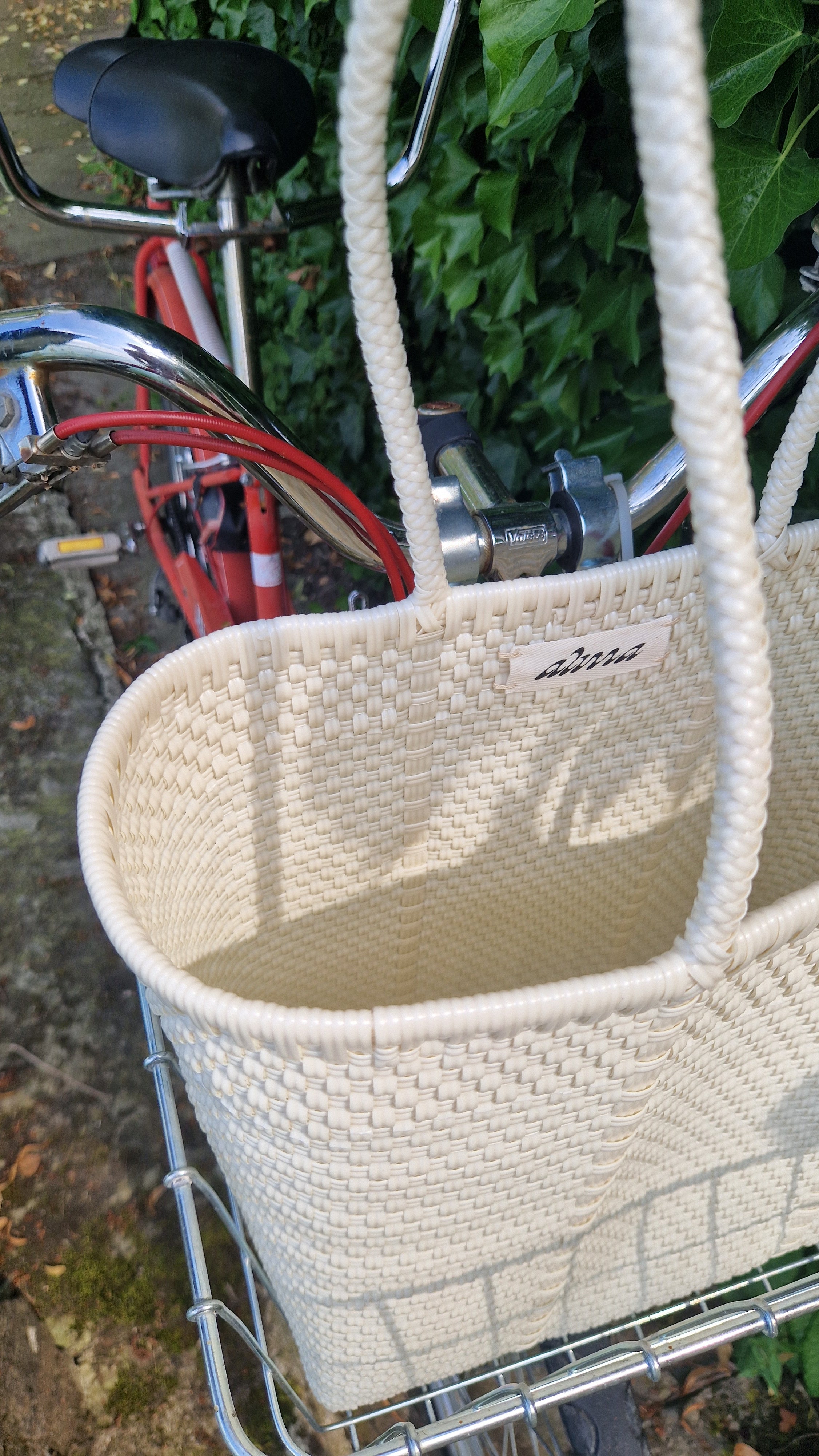 Alma Tote Mediana Pearl White