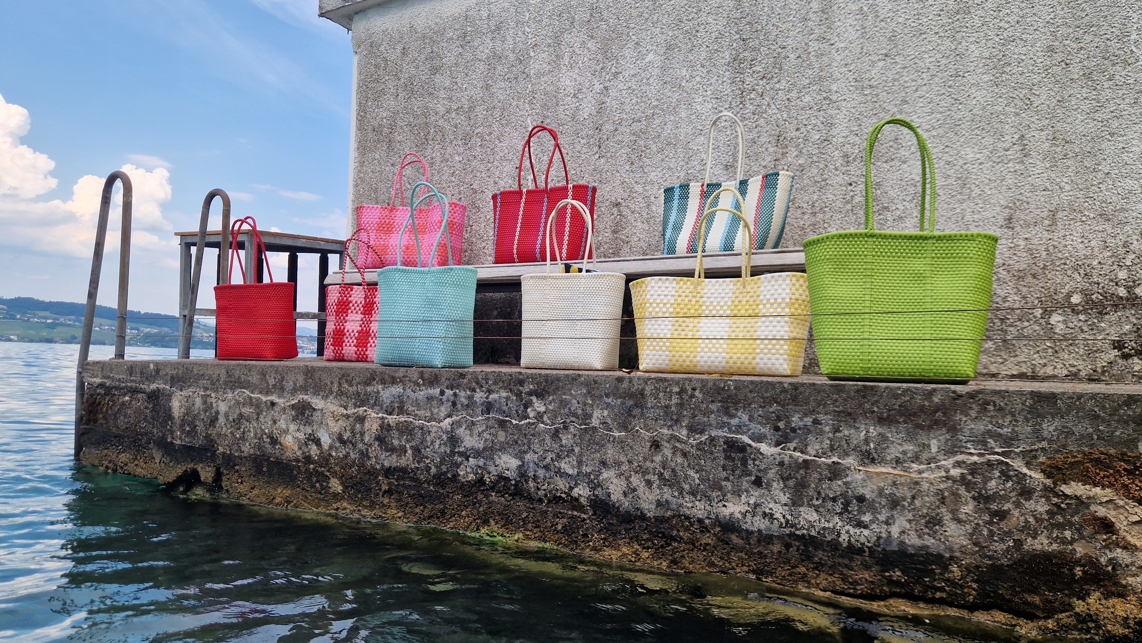 Alma Tote Mediana Plaid Red