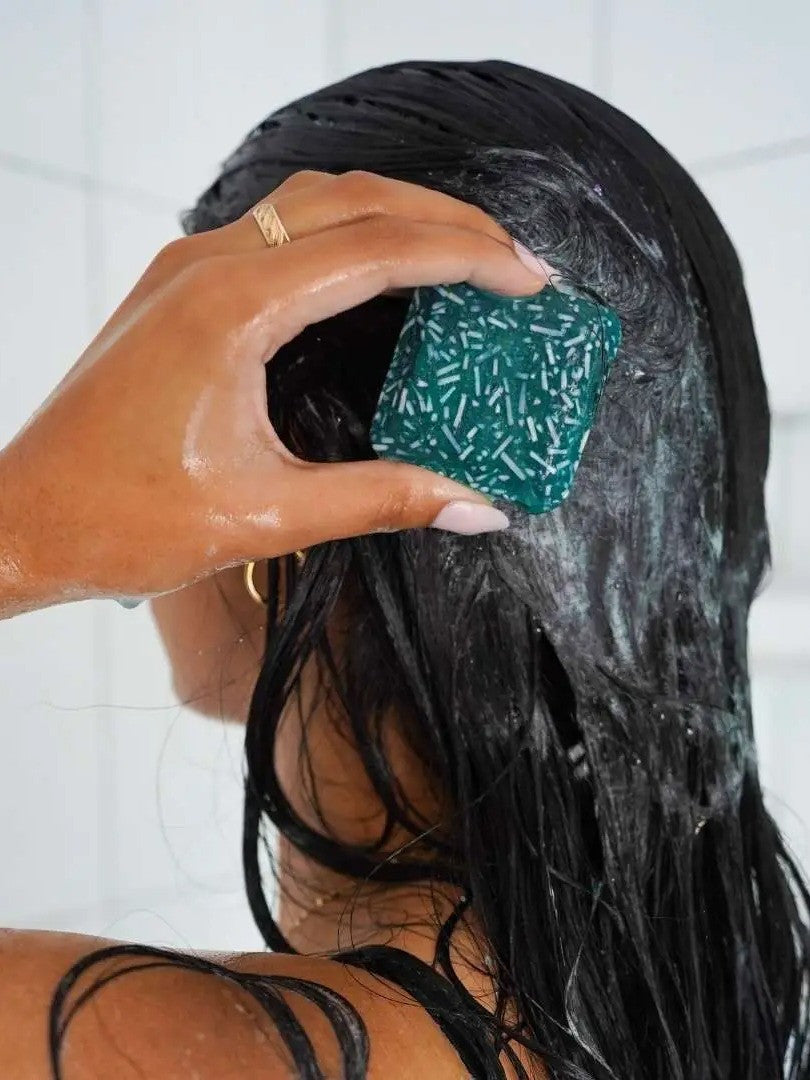Festes Shampoo & Conditioner Set Colour Correction Green - Dunkelbraunes & Schwarzes Haar